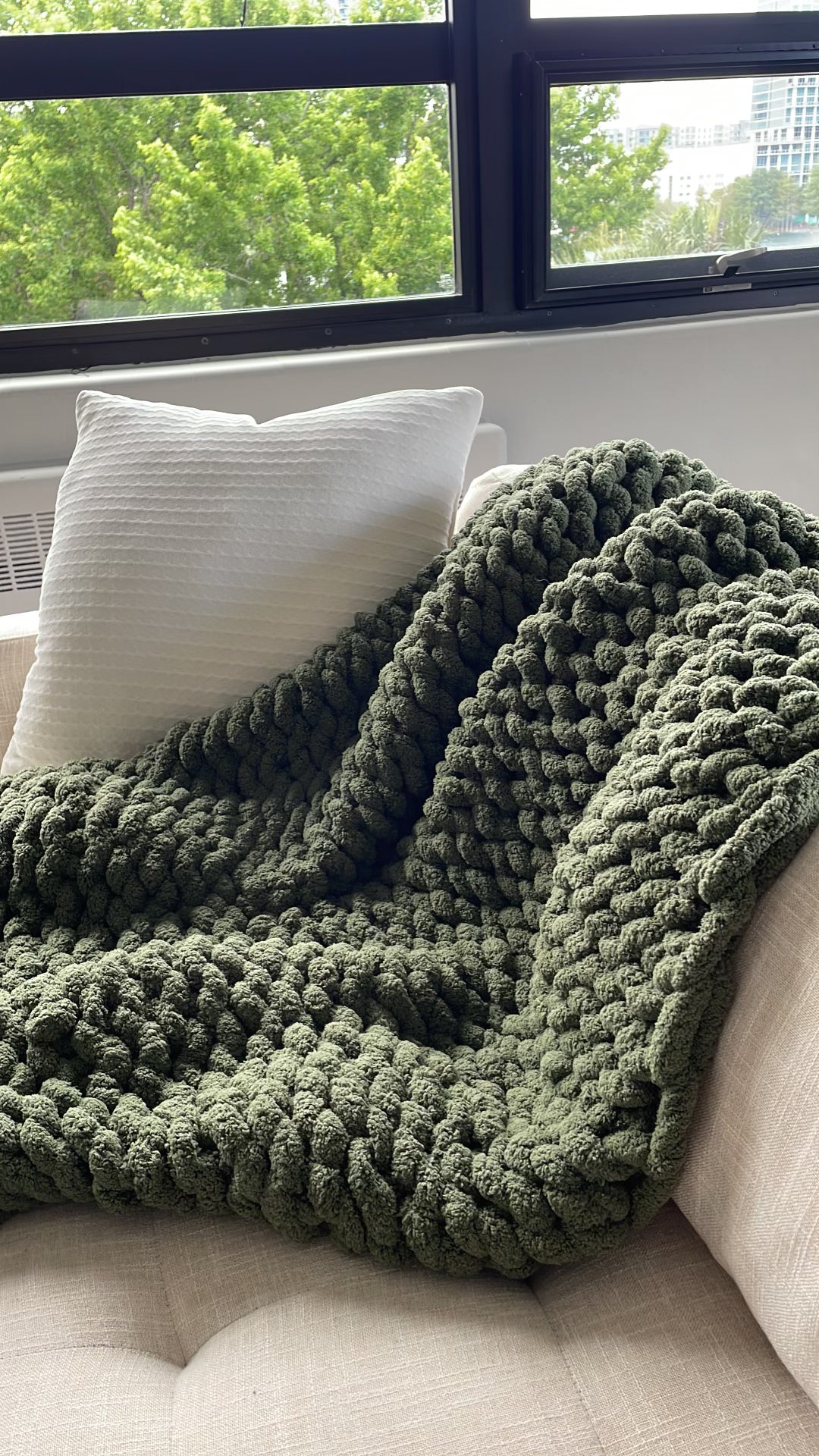 Luxury knit blanket